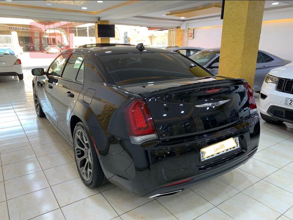 کرایسلەر 300